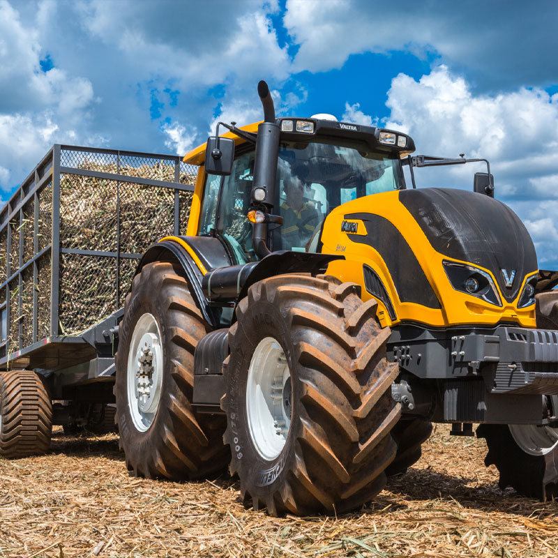 valtra-bhg4-03.jpg