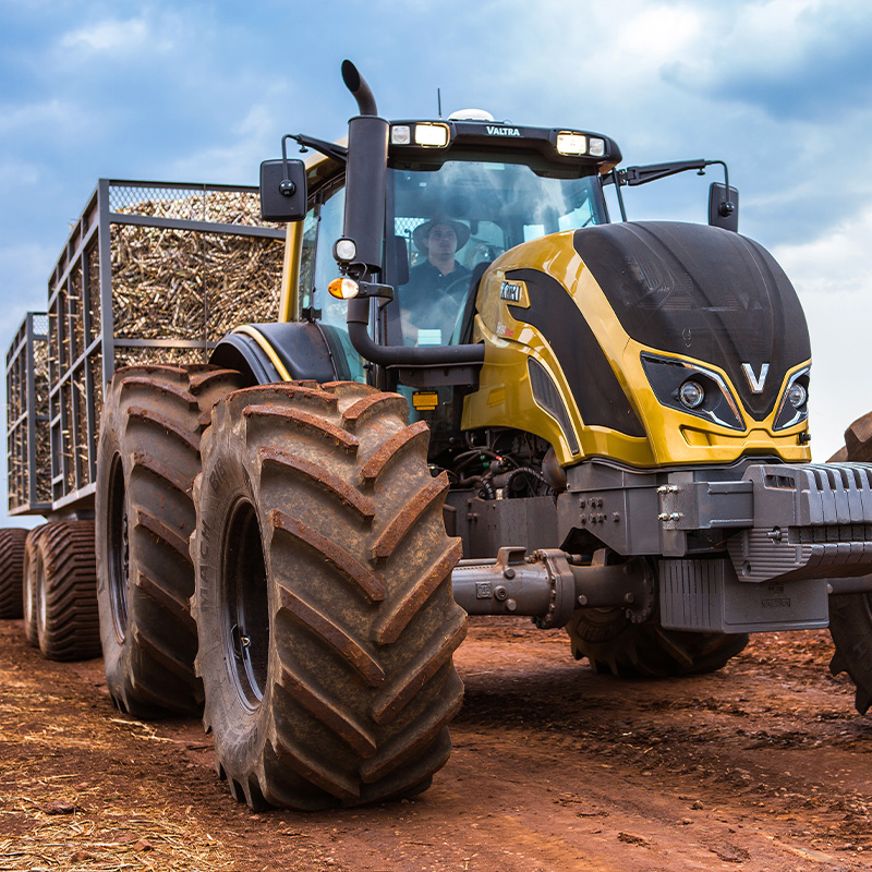 valtra-bh-hitech-800x800-04.jpg